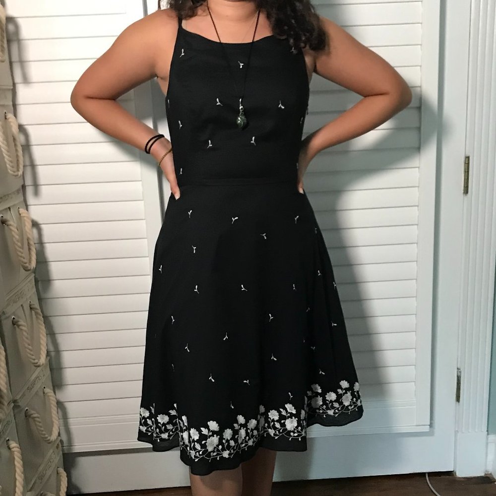 Ann Taylor black w/floral sleeveless midi dress 10